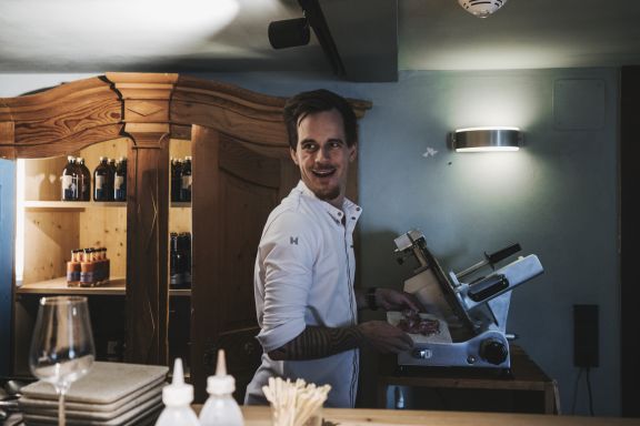 Hirschen Fermentierkeller  Hirschen Fermentierkeller