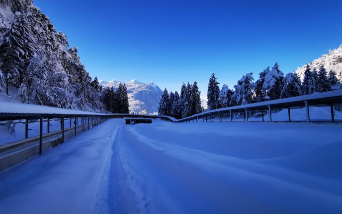 Bobfahren im Eiskanal Bludenz